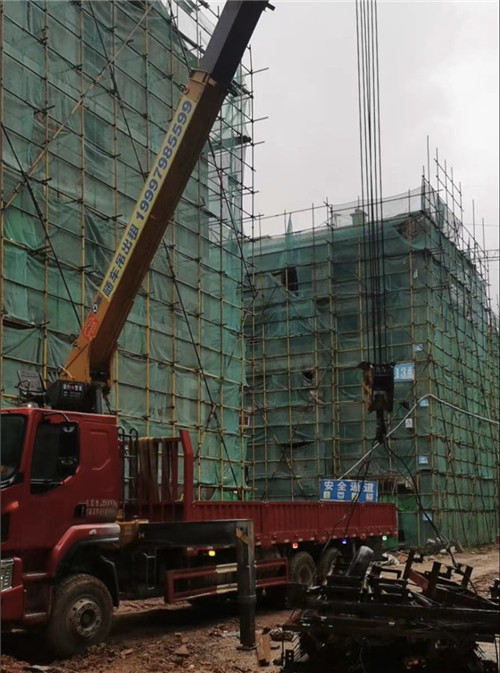 襄垣县“慢工细活”—— 吊车的 “微动控制” 技术